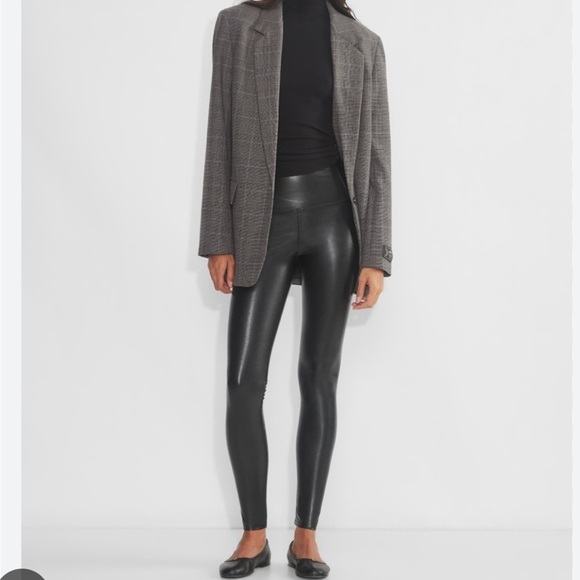 Wilfred Pants - Aritzia Wilfred Free Black Highrise Vegan Leggings Size Extra Small
